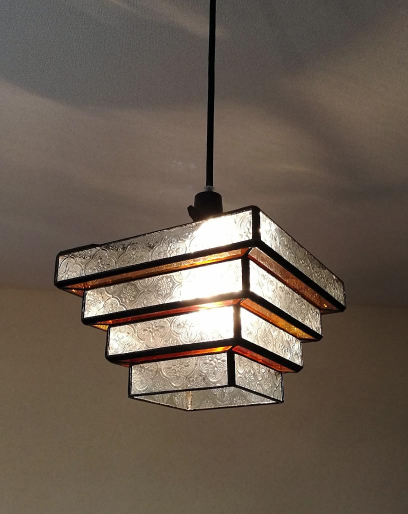 Pyramid｜ステンドグラス工房福井｜すてんどぐらす・オリビエ｜福井県のステンドグラス制作・修理・注文｜北陸・石川・富山・全国発送可