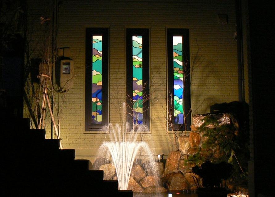 水のグラデーション　185×1535｜ステンドグラス工房福井｜すてんどぐらす・オリビエ｜福井県のステンドグラス制作・修理・注文｜北陸・石川・富山・全国発送可