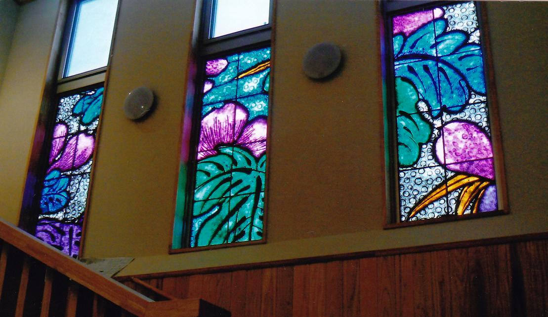 子供たちの夢の花｜ステンドグラス工房福井｜すてんどぐらす・オリビエ｜福井県のステンドグラス制作・修理・注文｜北陸・石川・富山・全国発送可